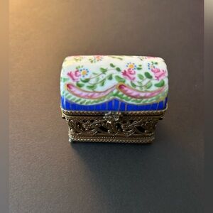 Limoges trinket box with 2 bottles